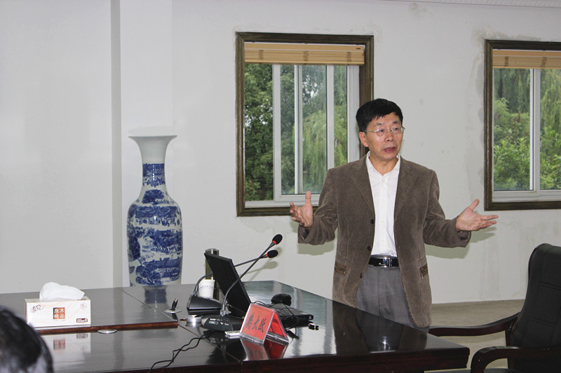 【图文】经贸管理学院“迎评促建”系列活动之深职院樊大跃副研究员做客第二十四期“经贸论坛”